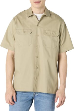 Amazon Essentials Men's Relaxed-Fit Stain and Wrinkle-Resistant Short-Sleeve Work Shirts