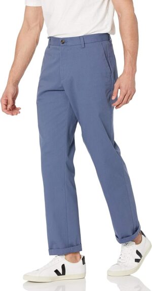 Amazon Essentials Men's Classic-Fit Wrinkle-Resistant Flat-Front Stretch Chino Pant